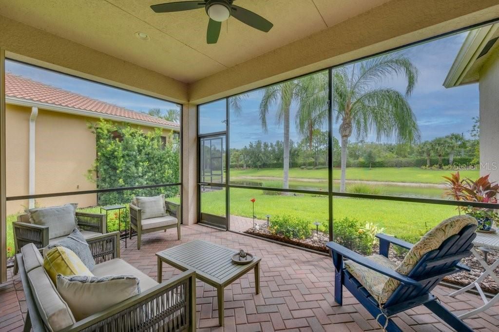 En Venta: $447,000 (2 camas, 2 baños, 2001 Pies cuadrados)