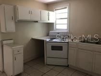 For Rent: $900 (3 beds, 1 baths, 1028 Square Feet)