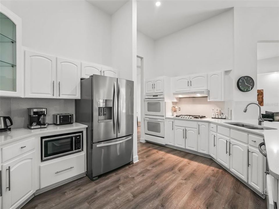 En Venta: $3,900,000 (4 camas, 3 baños, 3200 Pies cuadrados)