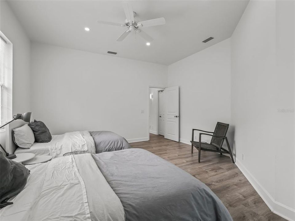 En Venta: $3,900,000 (4 camas, 3 baños, 3200 Pies cuadrados)