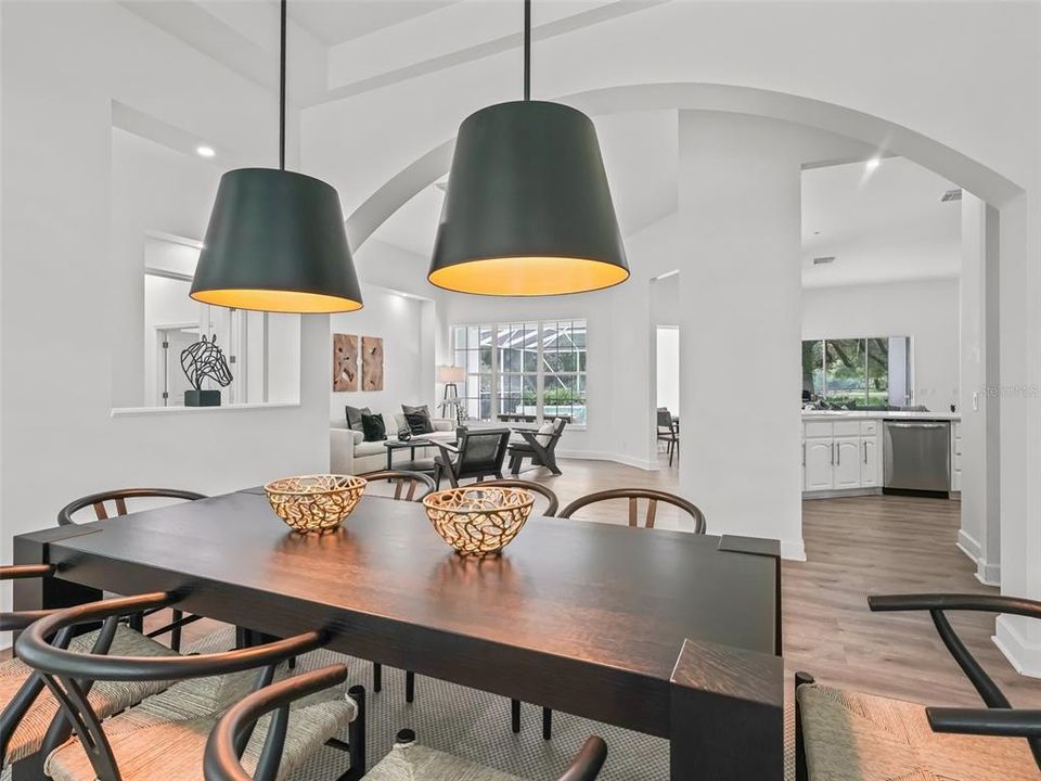 En Venta: $3,900,000 (4 camas, 3 baños, 3200 Pies cuadrados)