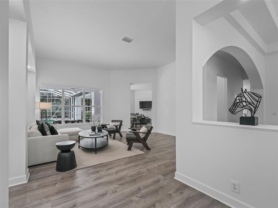 En Venta: $3,900,000 (4 camas, 3 baños, 3200 Pies cuadrados)