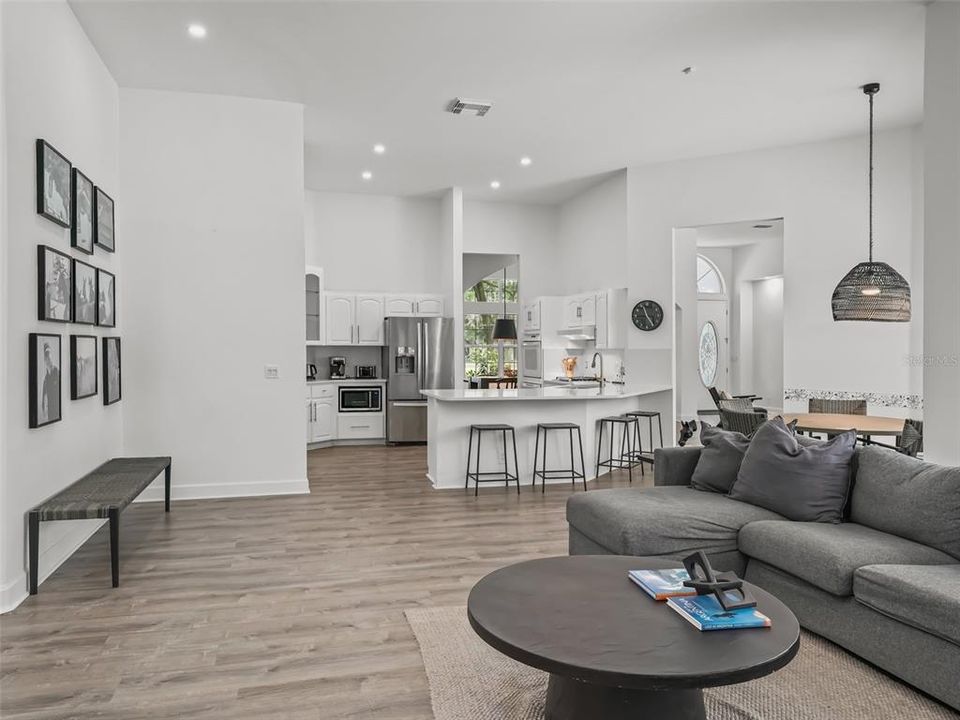 En Venta: $3,900,000 (4 camas, 3 baños, 3200 Pies cuadrados)