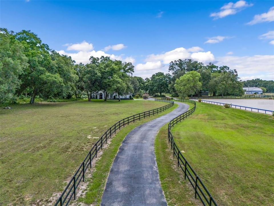 En Venta: $3,900,000 (4 camas, 3 baños, 3200 Pies cuadrados)