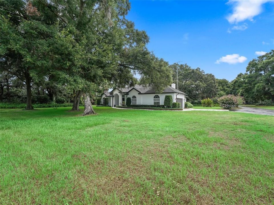 En Venta: $3,900,000 (4 camas, 3 baños, 3200 Pies cuadrados)