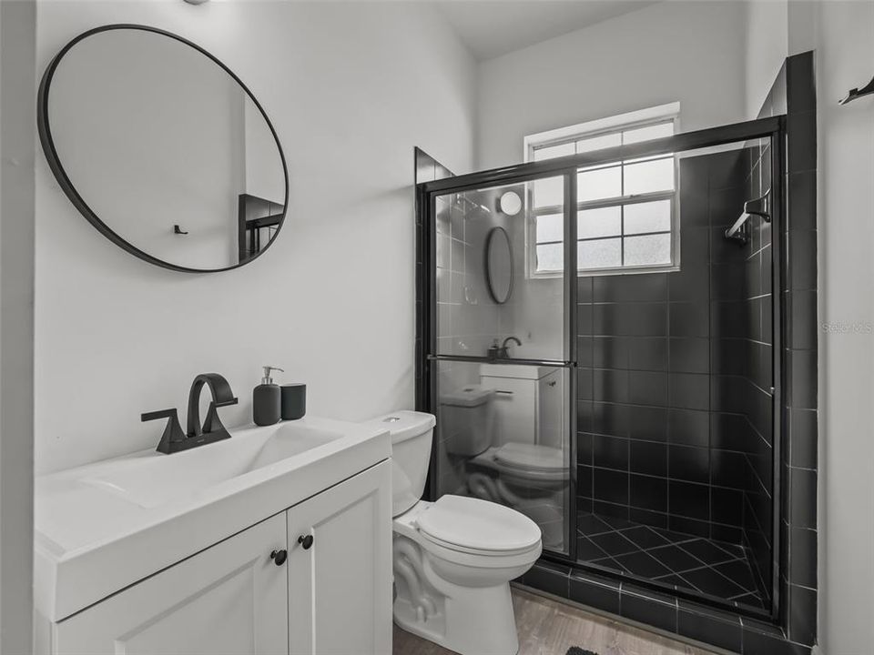 En Venta: $3,900,000 (4 camas, 3 baños, 3200 Pies cuadrados)