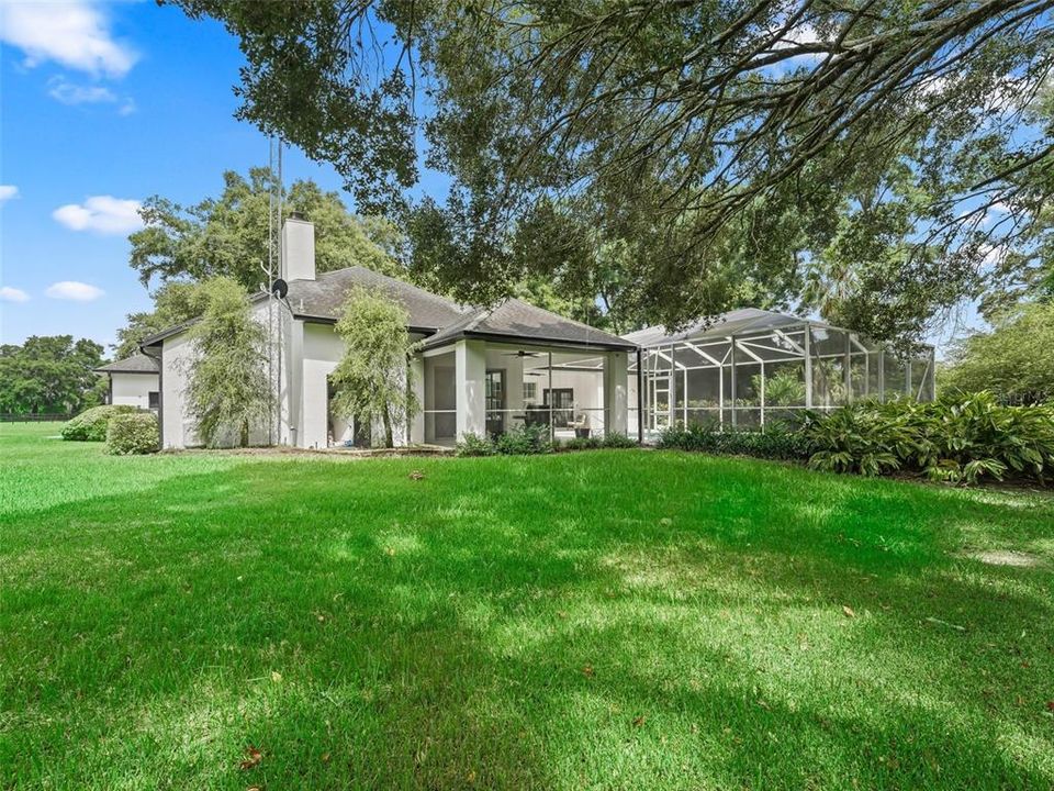 En Venta: $3,900,000 (4 camas, 3 baños, 3200 Pies cuadrados)