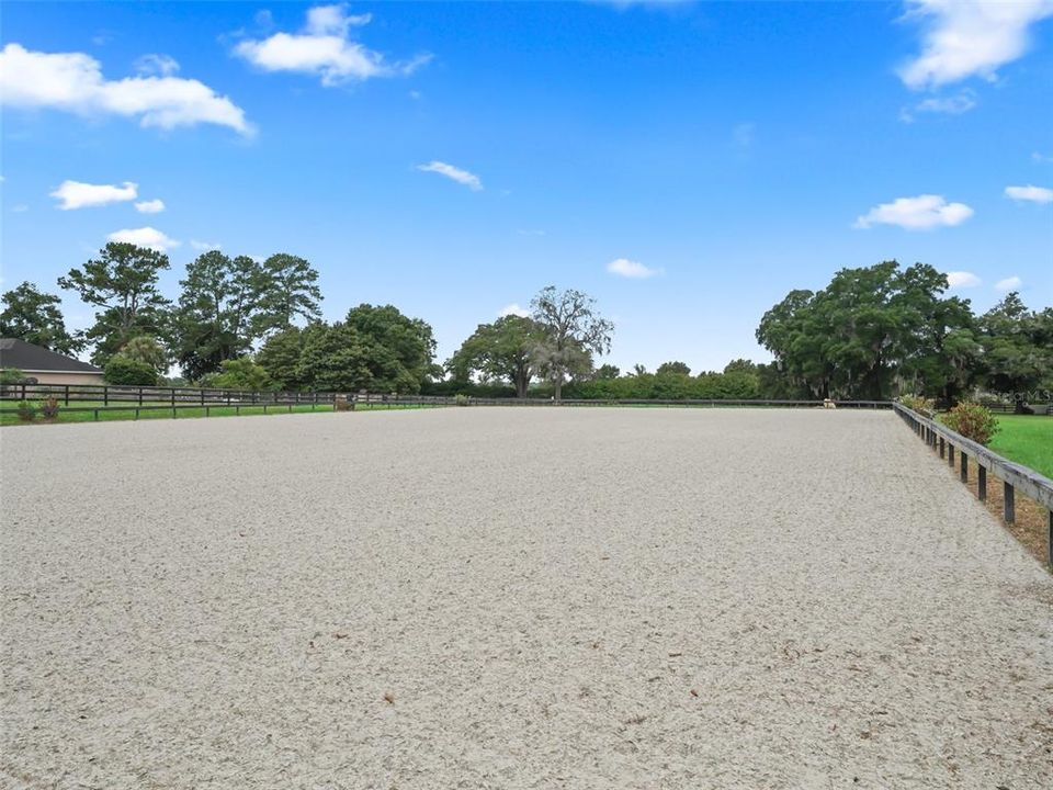En Venta: $3,900,000 (4 camas, 3 baños, 3200 Pies cuadrados)