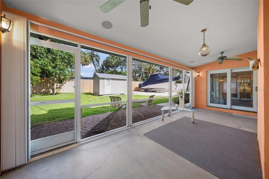 For Sale: $995,000 (3 beds, 2 baths, 3324 Square Feet)