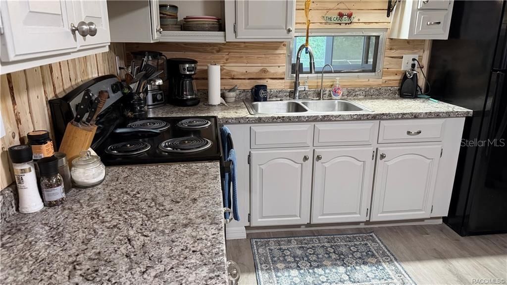 На продажу: $89,000 (2 спален, 1 ванн, 672 Квадратных фут)