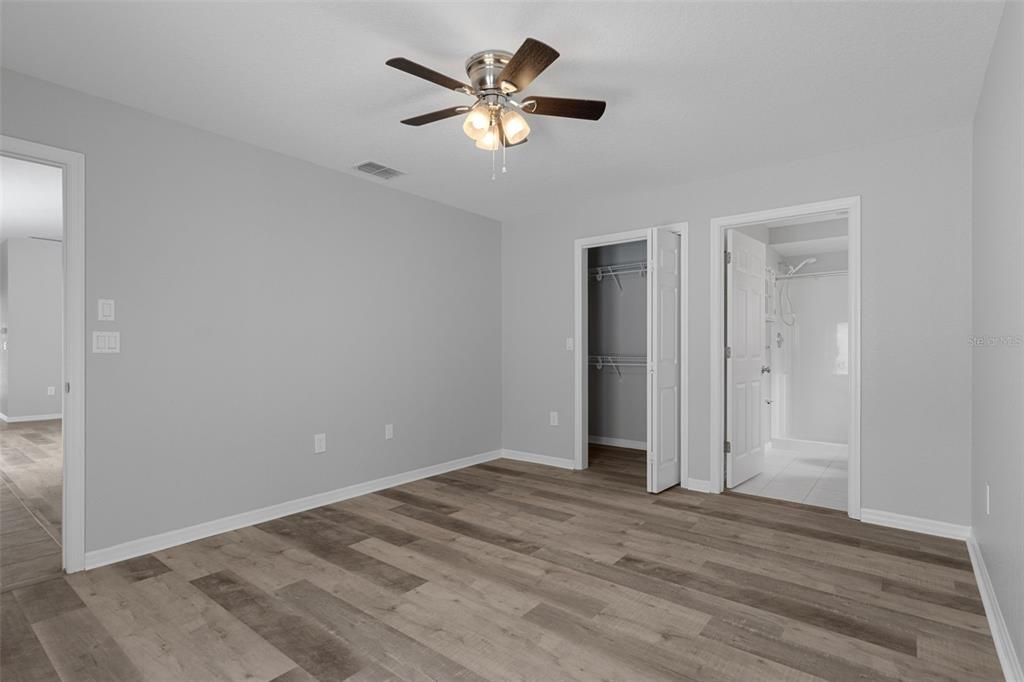 For Sale: $489,900 (6 beds, 0 baths, 2440 Square Feet)