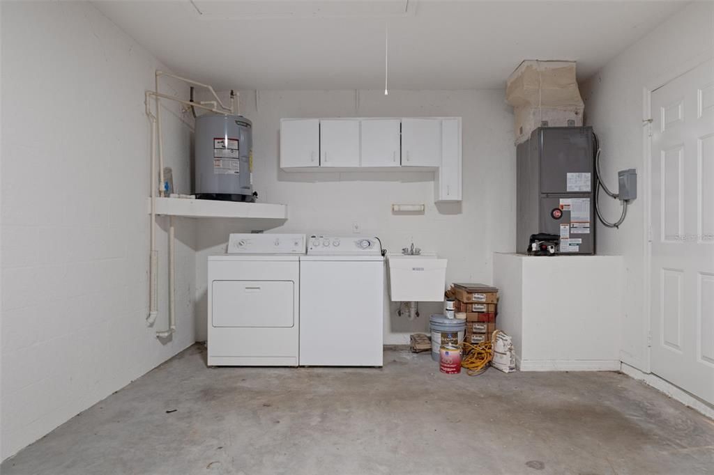 For Sale: $489,900 (6 beds, 0 baths, 2440 Square Feet)
