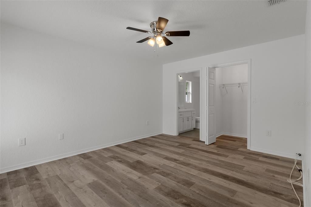 For Sale: $489,900 (6 beds, 0 baths, 2440 Square Feet)
