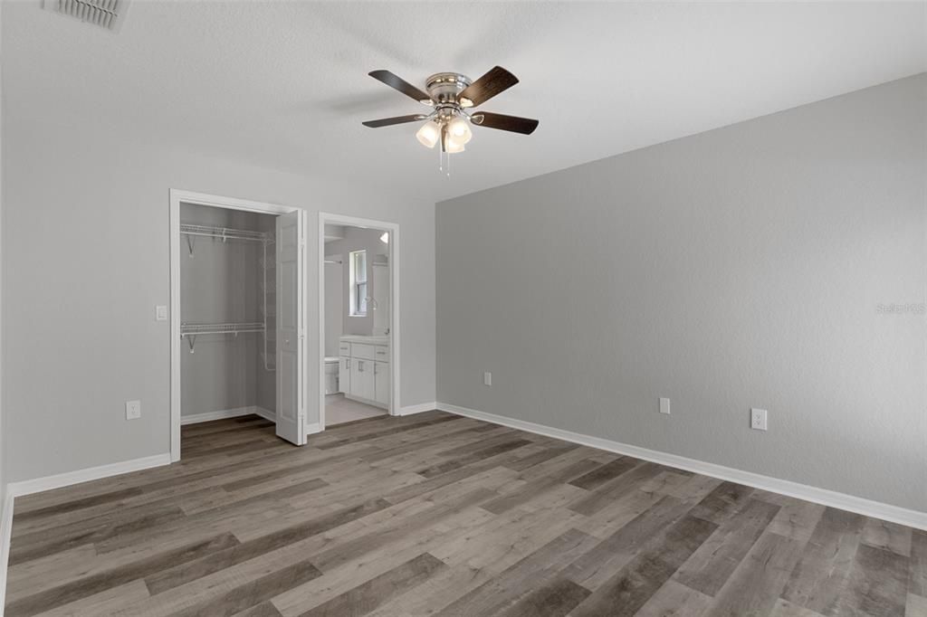 For Sale: $489,900 (6 beds, 0 baths, 2440 Square Feet)