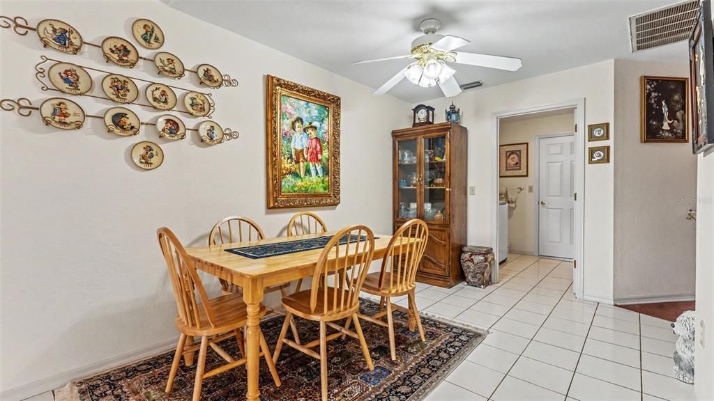 Activo con contrato: $399,900 (4 camas, 2 baños, 2493 Pies cuadrados)