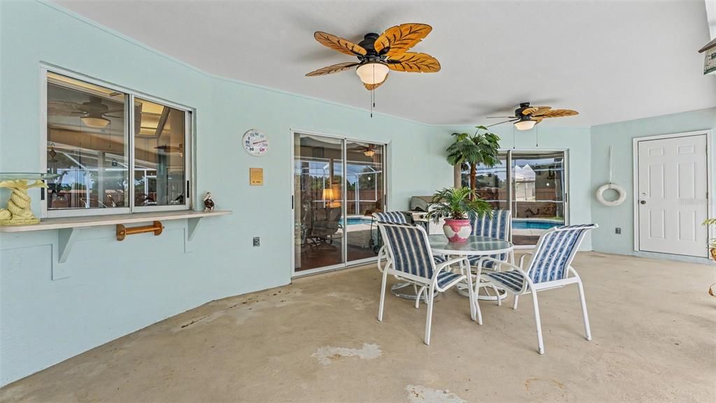 Activo con contrato: $399,900 (4 camas, 2 baños, 2493 Pies cuadrados)
