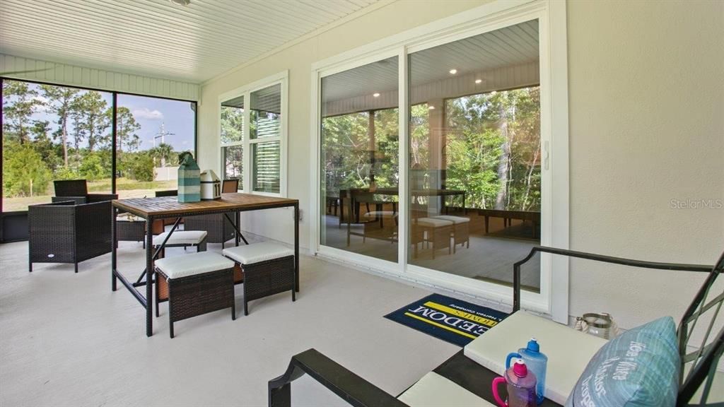 For Sale: $368,220 (4 beds, 2 baths, 1986 Square Feet)