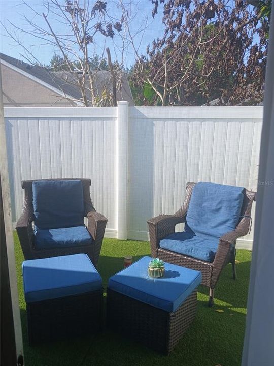 For Sale: $208,888 (1 beds, 1 baths, 674 Square Feet)