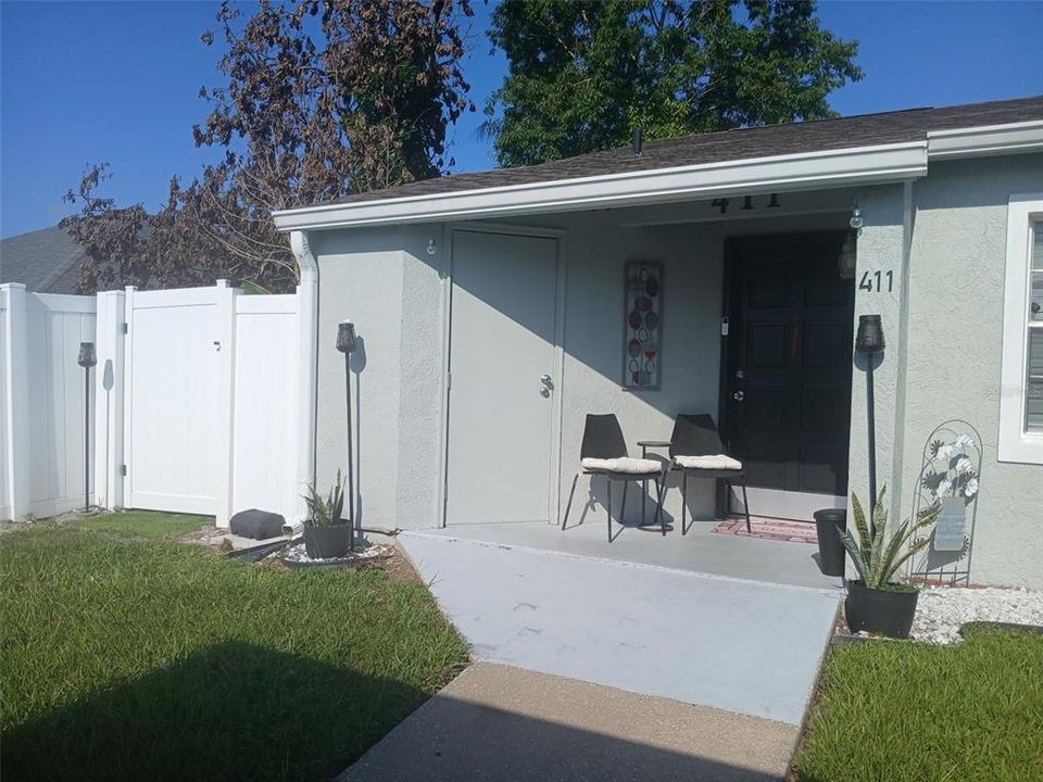 For Sale: $208,888 (1 beds, 1 baths, 674 Square Feet)