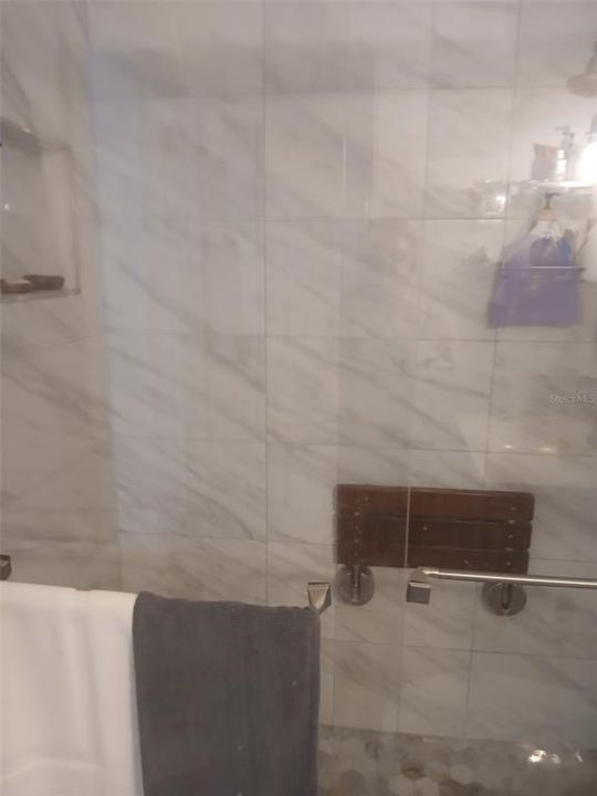 For Sale: $208,888 (1 beds, 1 baths, 674 Square Feet)