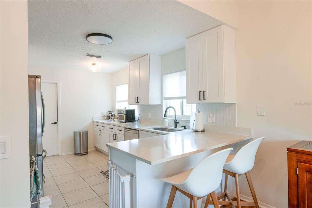 For Rent: $2,695 (3 beds, 2 baths, 1215 Square Feet)