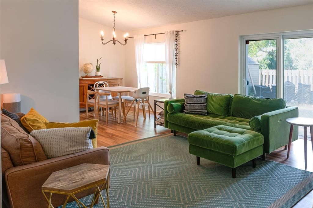 For Rent: $2,695 (3 beds, 2 baths, 1215 Square Feet)