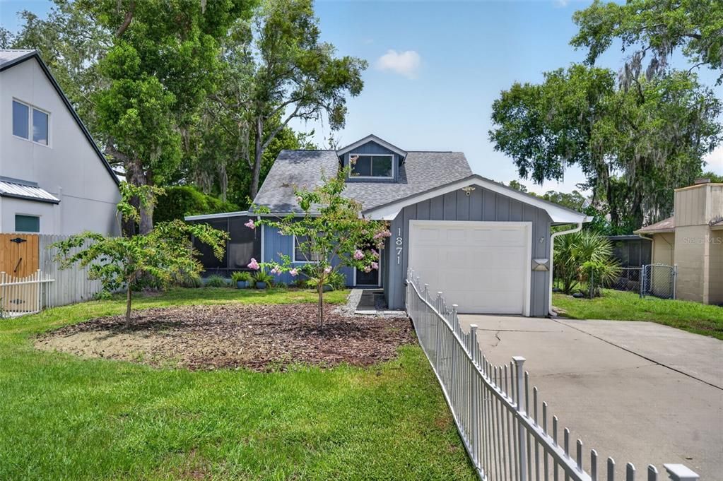 : $625,000 (3 beds, 2 baths, 1232 Square Feet)