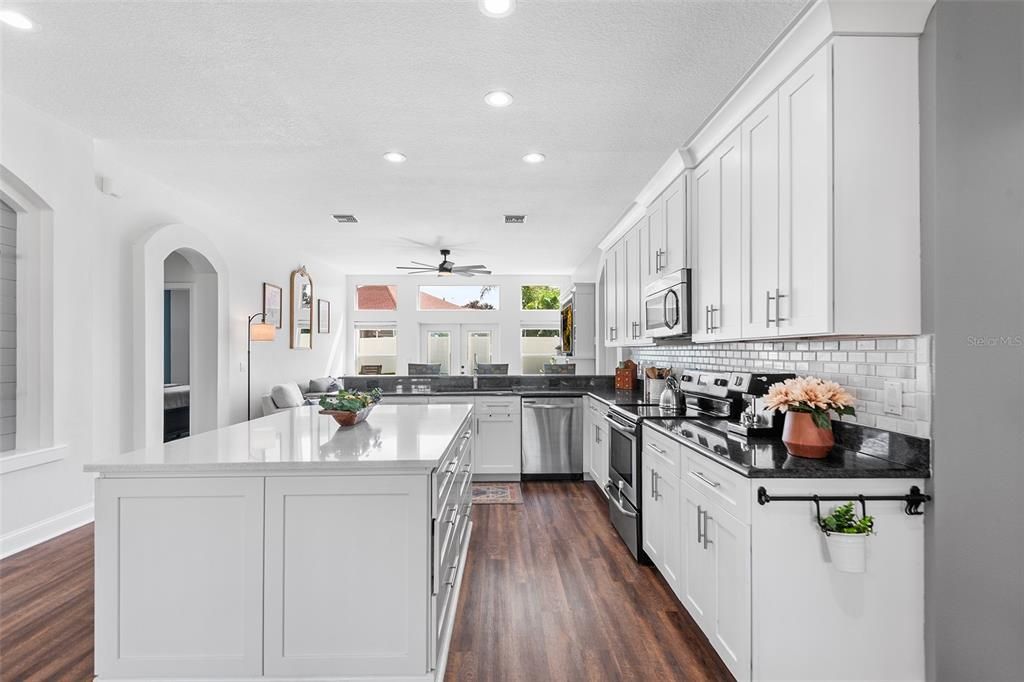 Active With Contract: $499,999 (4 beds, 3 baths, 2183 Square Feet)