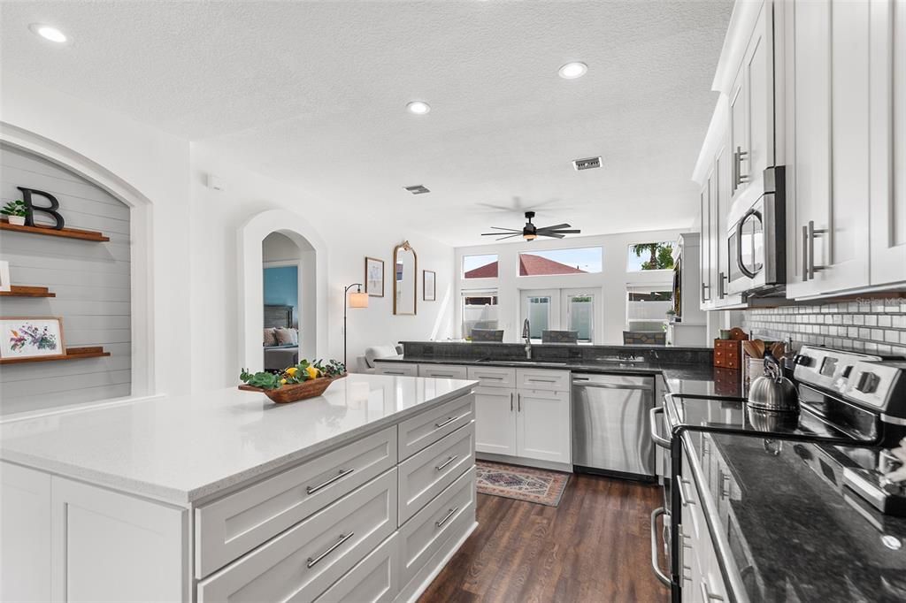 Active With Contract: $499,999 (4 beds, 3 baths, 2183 Square Feet)
