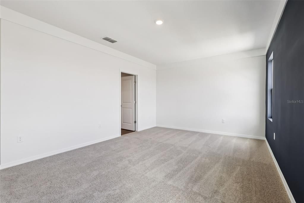 На продажу: $369,990 (5 спален, 3 ванн, 2447 Квадратных фут)