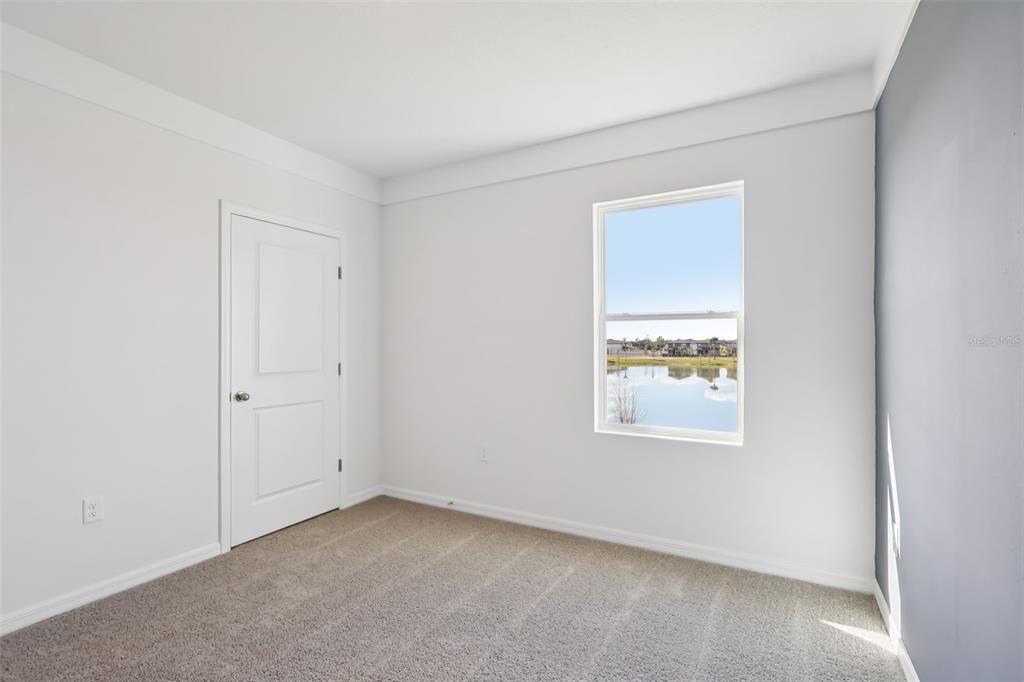 На продажу: $369,990 (5 спален, 3 ванн, 2447 Квадратных фут)