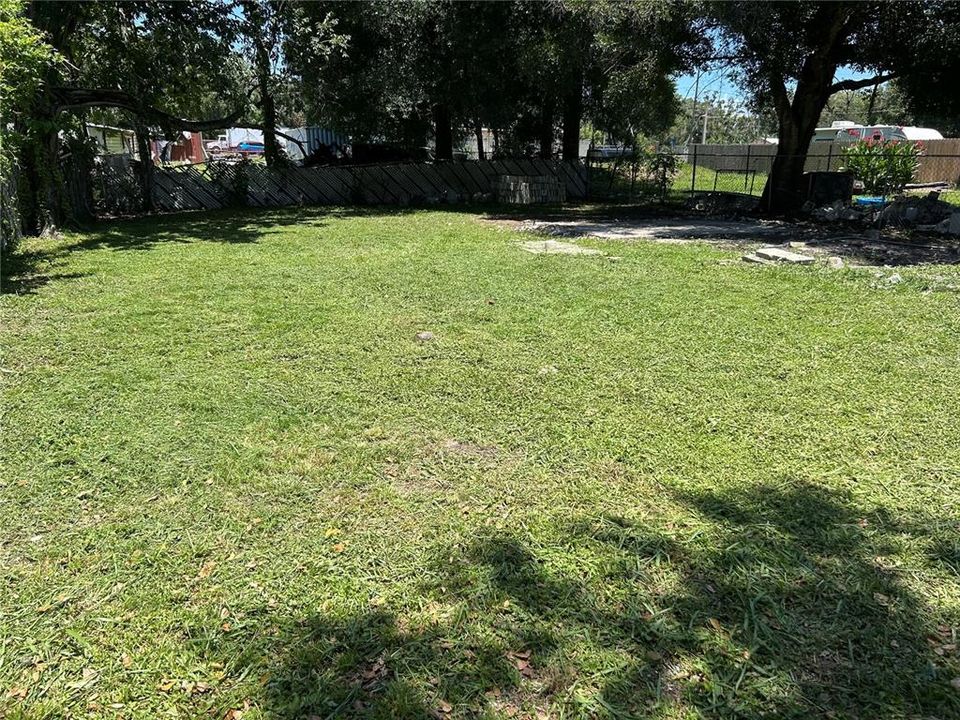 На продажу: $79,000 (0.11 acres)