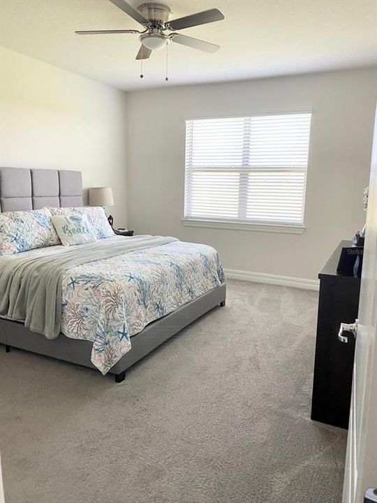 For Rent: $2,500 (4 beds, 2 baths, 1984 Square Feet)