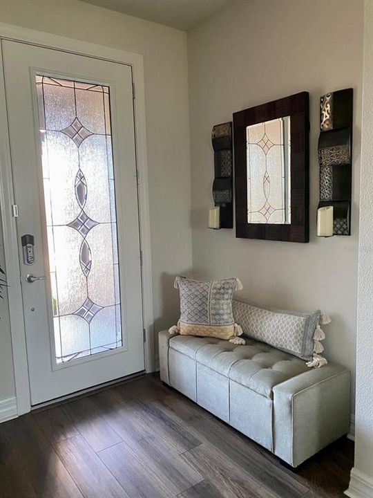 For Rent: $2,500 (4 beds, 2 baths, 1984 Square Feet)