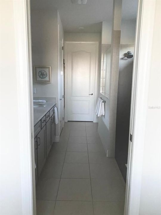 For Rent: $2,500 (4 beds, 2 baths, 1984 Square Feet)