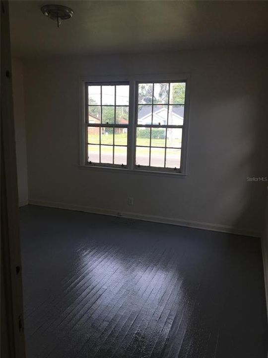 For Rent: $750 (2 beds, 1 baths, 1148 Square Feet)