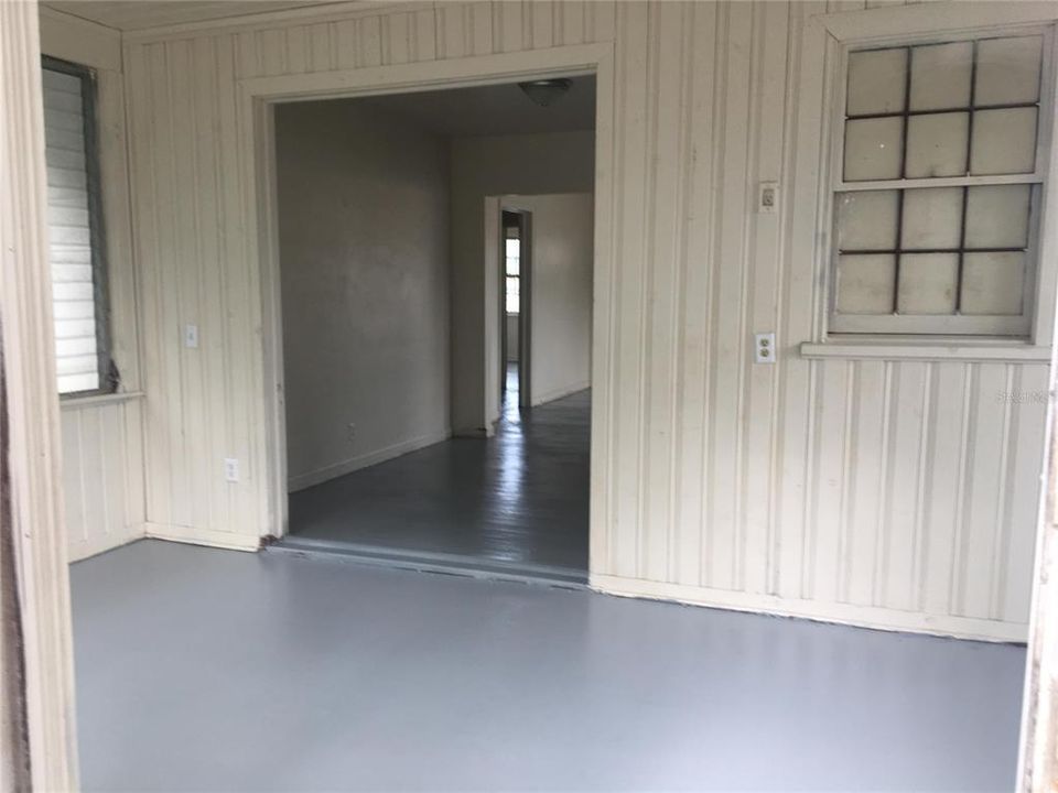 For Rent: $750 (2 beds, 1 baths, 1148 Square Feet)