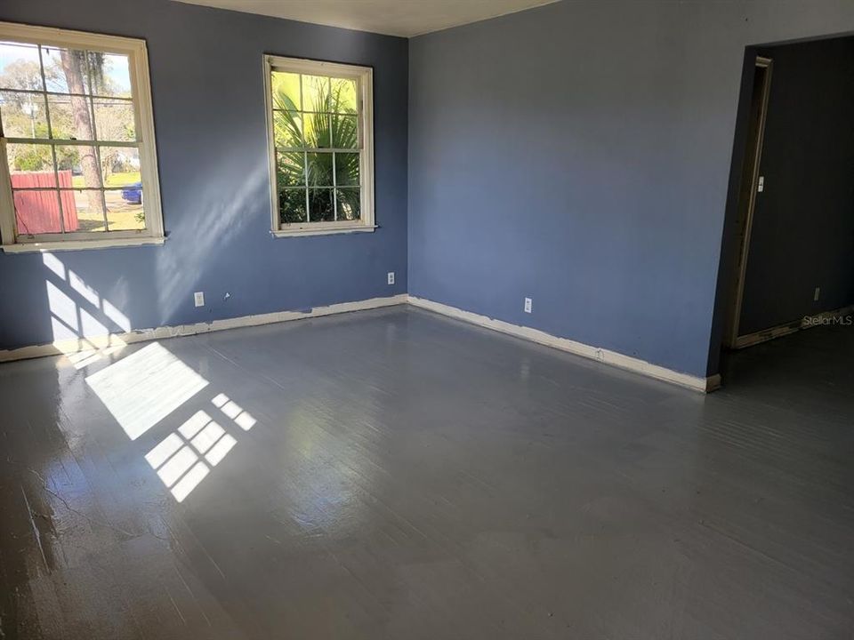 For Rent: $750 (2 beds, 1 baths, 1148 Square Feet)