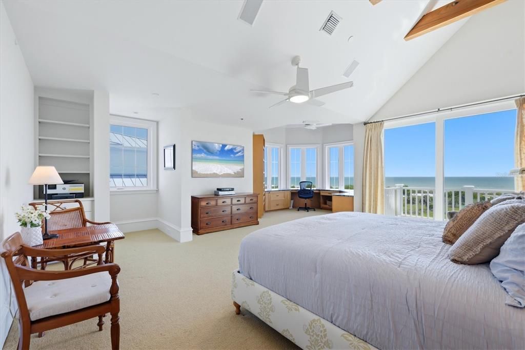 For Sale: $3,100,000 (6 beds, 5 baths, 4612 Square Feet)