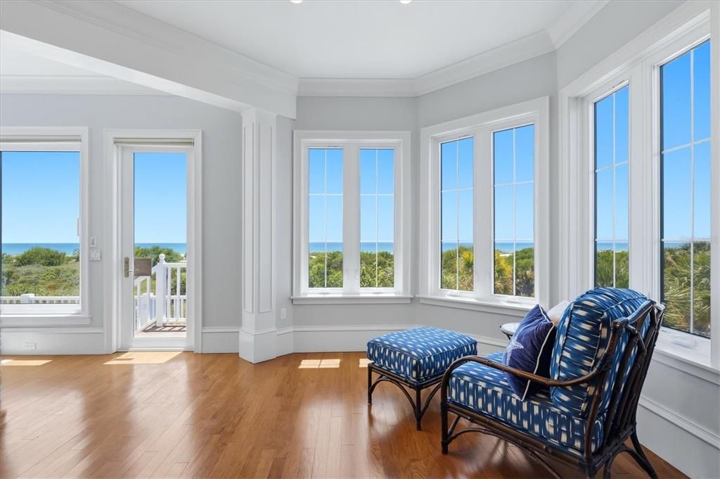 For Sale: $3,100,000 (6 beds, 5 baths, 4612 Square Feet)