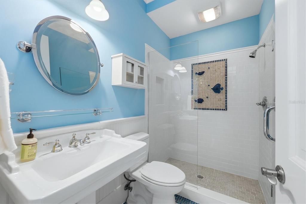 For Sale: $3,100,000 (6 beds, 5 baths, 4612 Square Feet)