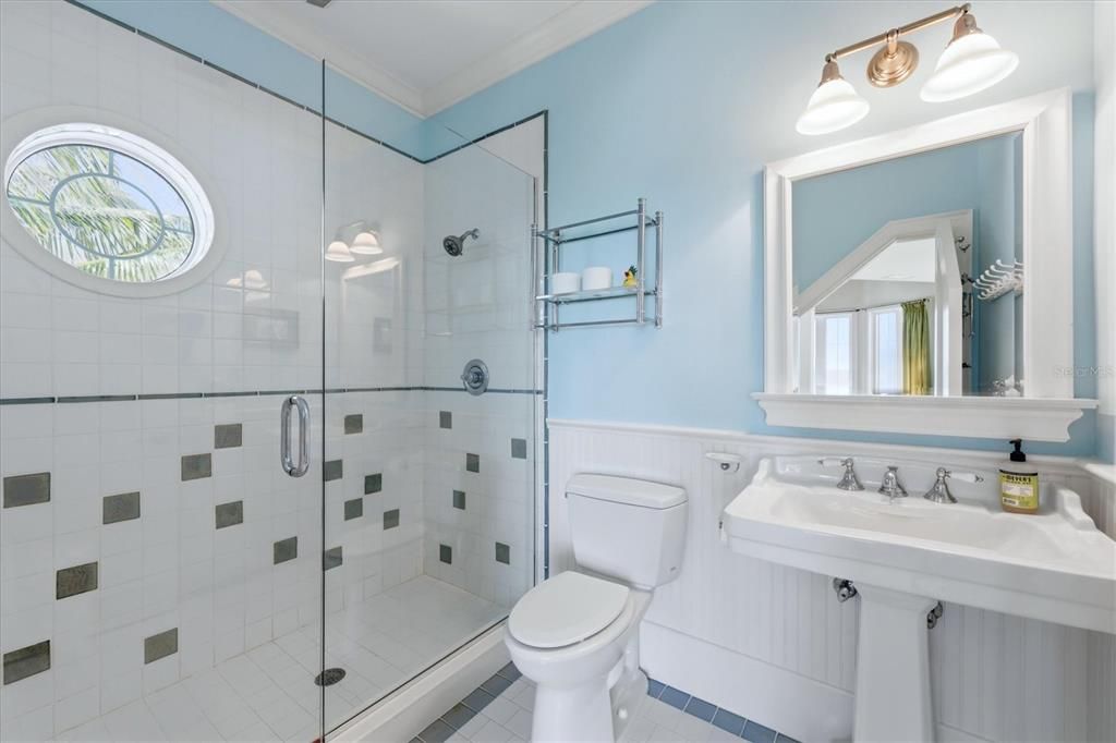 For Sale: $3,100,000 (6 beds, 5 baths, 4612 Square Feet)