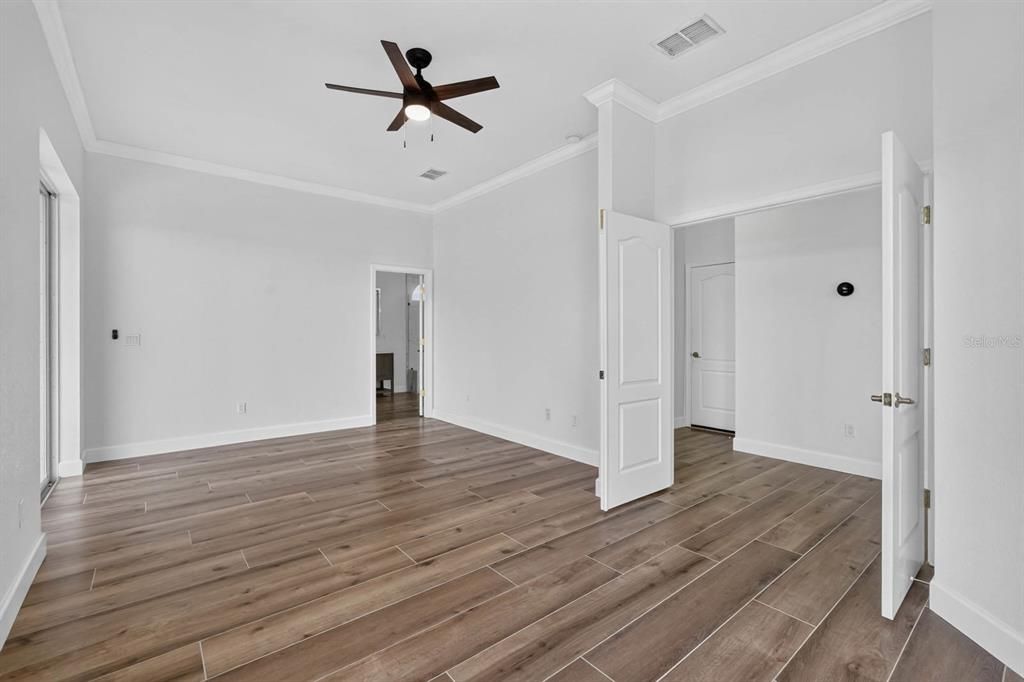 For Sale: $599,700 (3 beds, 2 baths, 2472 Square Feet)