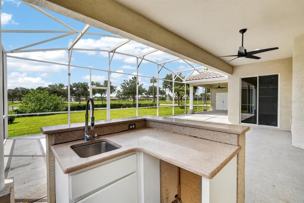 For Sale: $599,700 (3 beds, 2 baths, 2472 Square Feet)