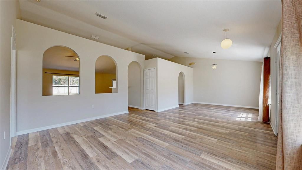 For Sale: $344,900 (4 beds, 2 baths, 2229 Square Feet)