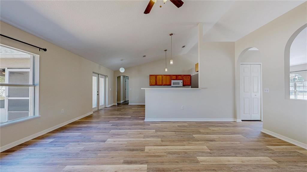 For Sale: $344,900 (4 beds, 2 baths, 2229 Square Feet)