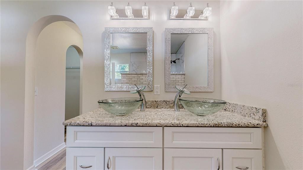 For Sale: $344,900 (4 beds, 2 baths, 2229 Square Feet)