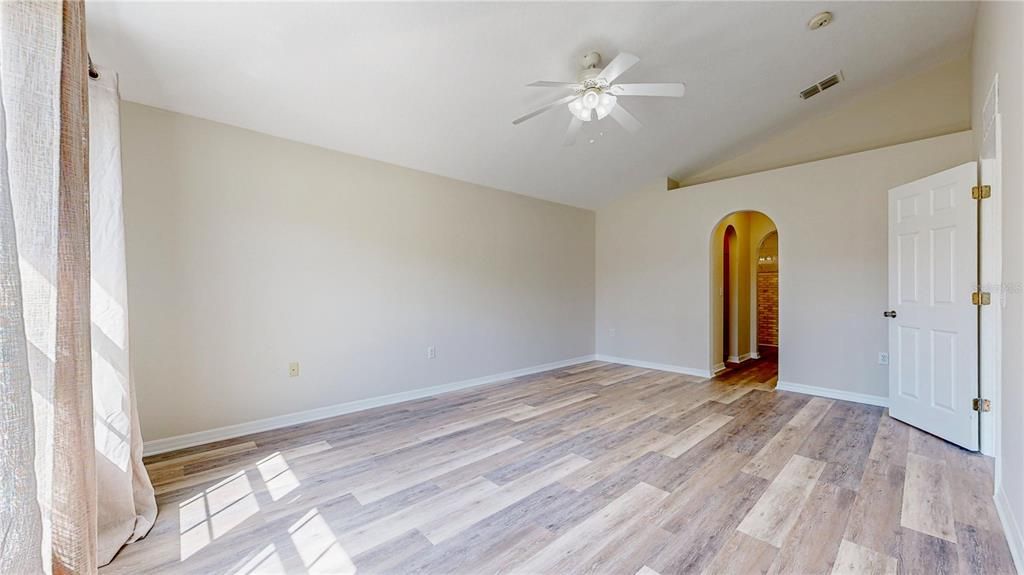 For Sale: $344,900 (4 beds, 2 baths, 2229 Square Feet)