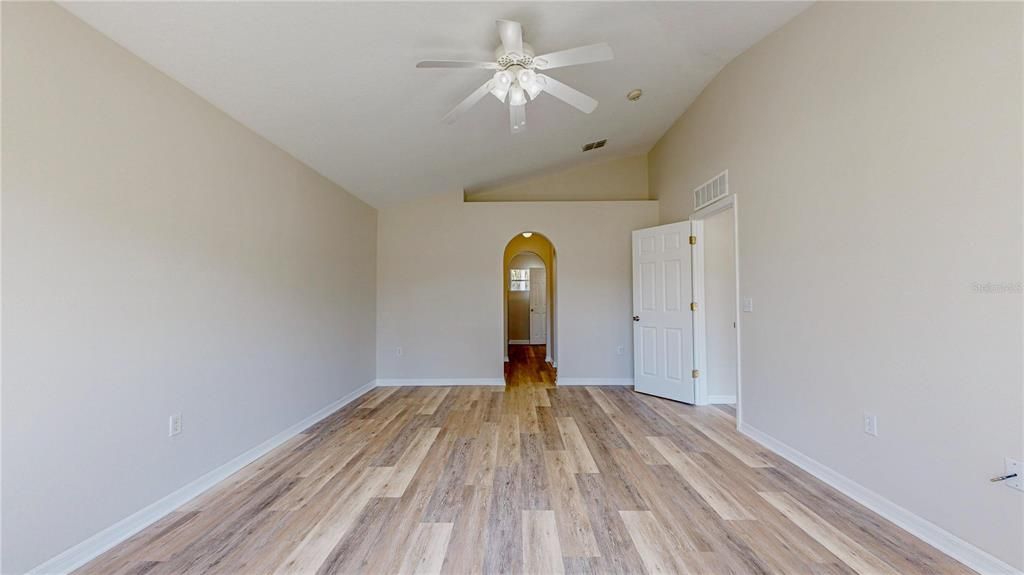 For Sale: $344,900 (4 beds, 2 baths, 2229 Square Feet)