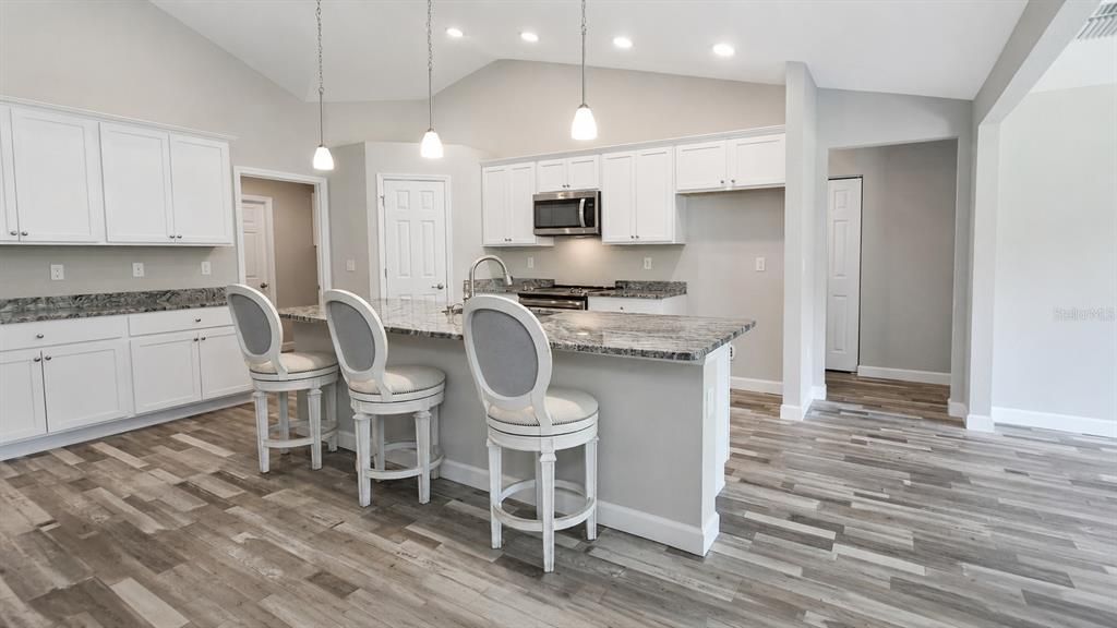 For Sale: $368,000 (4 beds, 2 baths, 2048 Square Feet)